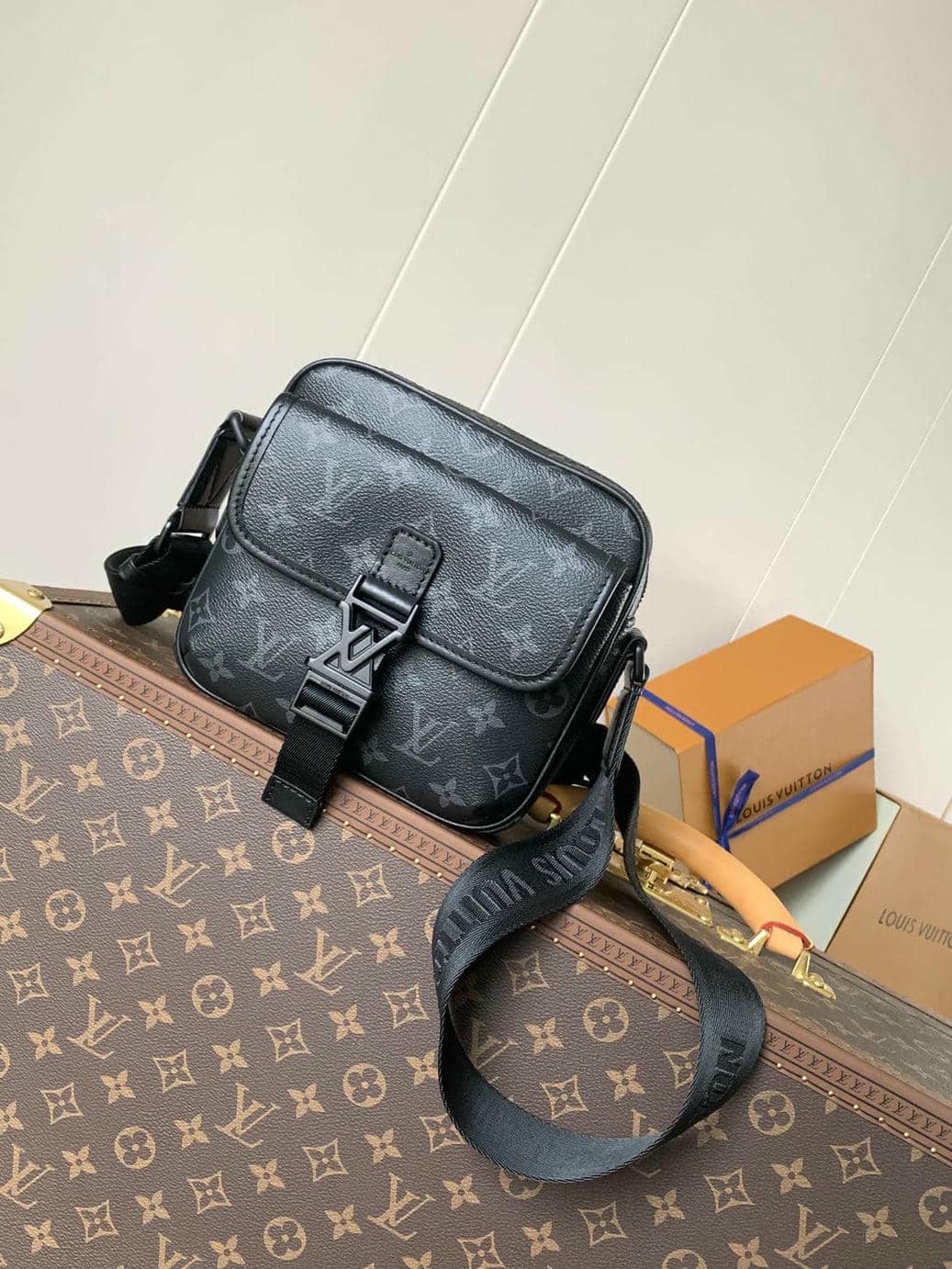 LV 00053-2
